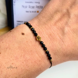 bransoletka z intencją Noir Rose Petite - Będę Cię chronić 🤗: czarny turmalin, hematyt, różyczka