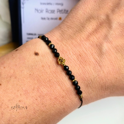 bransoletka z intencją Noir Rose Petite - Będę Cię chronić 🤗: czarny turmalin, hematyt, różyczka